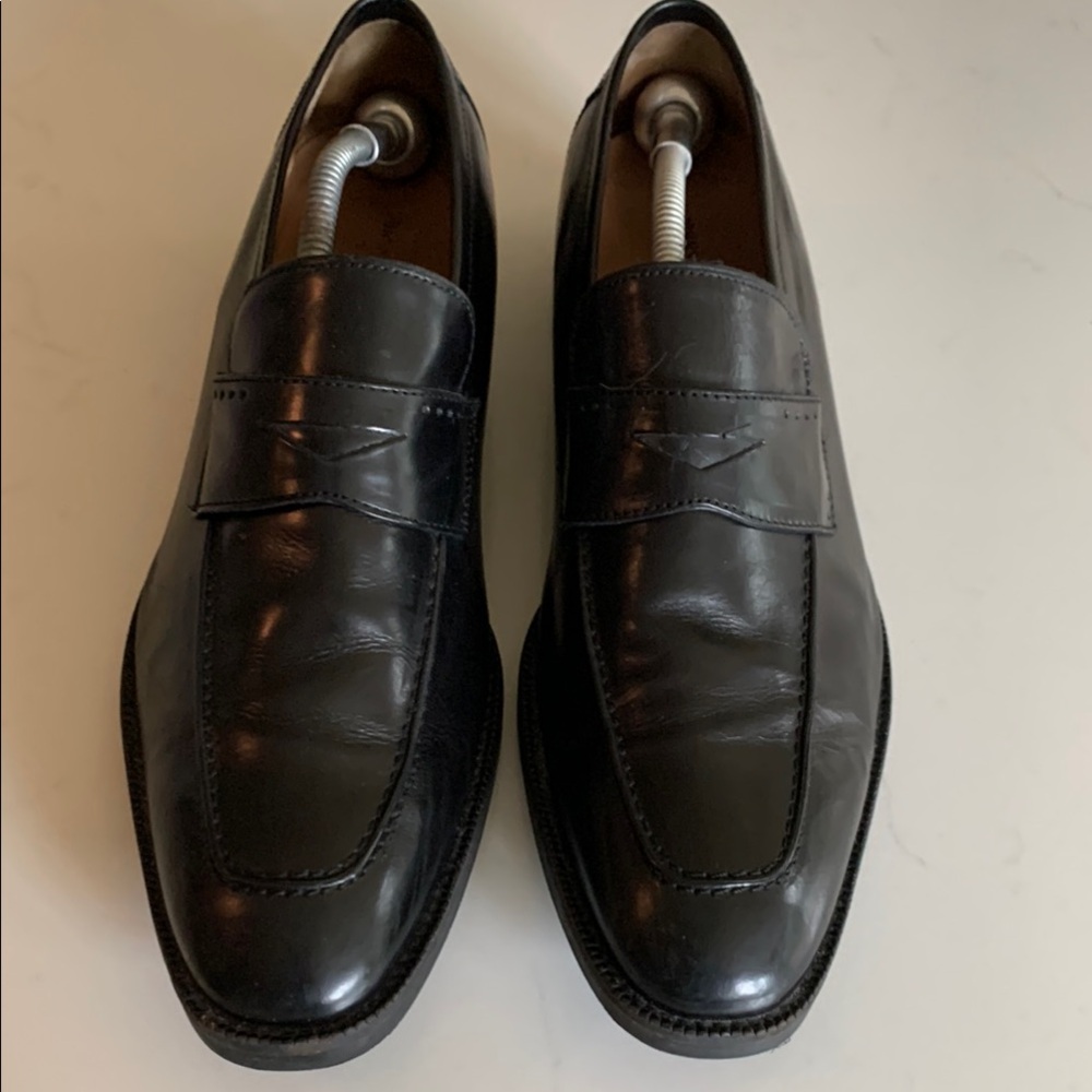Johnston & Murphy Black Slip-On Loafers with Classic Design